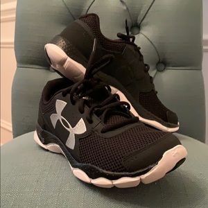 Under Armour Sneakers